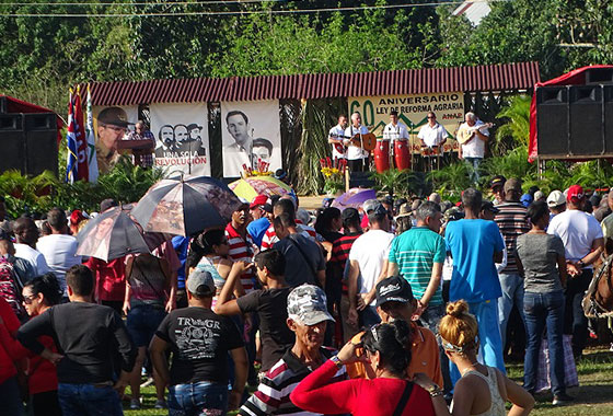 Campesinos celebran su día