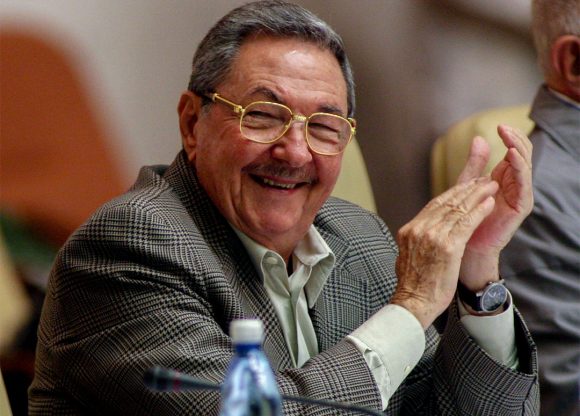 raul castro cuba 05 580x416