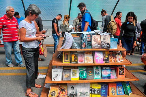 Feria del Libro en Pinar del Río. / Foto: Jaliosky Ajete Rabeiro.