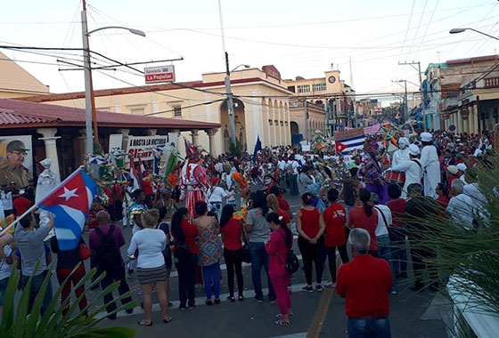 Pinar del Río de fiesta: Fidel abrió el desfile