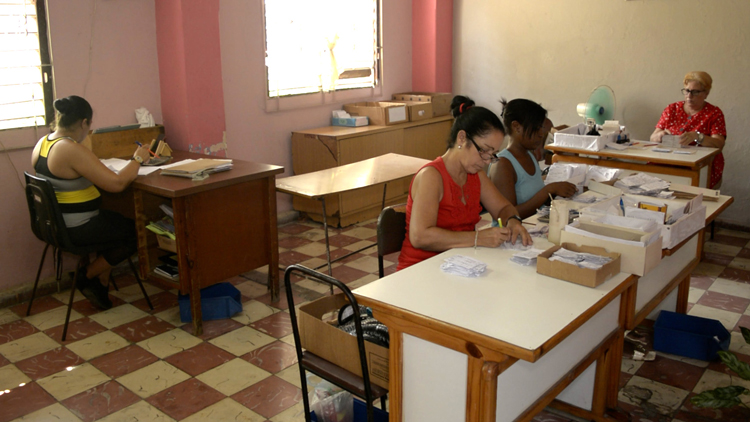Oficina-de-Multas-Pinar-del-Rio-Guerrillero-Cuba-750x422-1.jpg