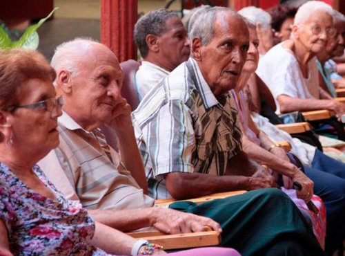 ancianos cuba